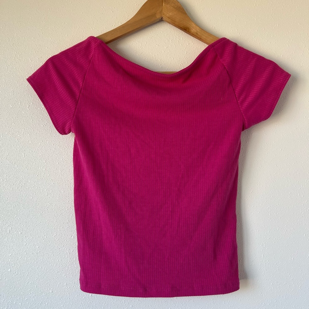 Women’s Pink Ribbed Urban Outfitters Crop Top Size Medium